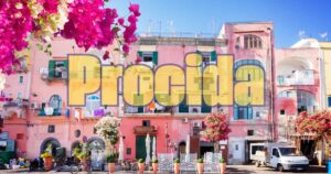 Procida vacanze: perché l'isola funziona meglio in primavera